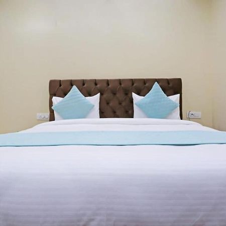 Hotel Mannat Bhera Enclave ニューデリー エクステリア 写真